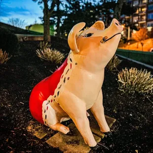 a statue of a pig