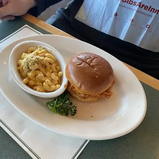 Pulled Smoked Chicken BBQ
