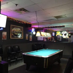 Pool table