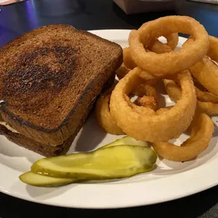 Patty Melt with onion rings