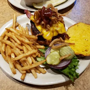 Montgomery's Grill & Saloon