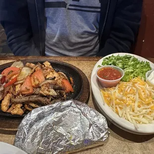 Fajitas, half and half: beef &amp; chicken