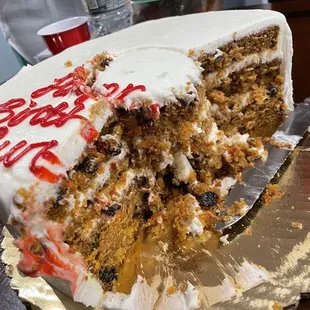 Carrot cake with raisins