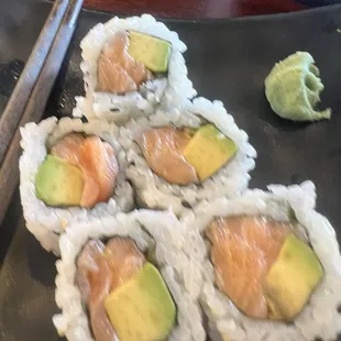 Salmon Avocado Roll