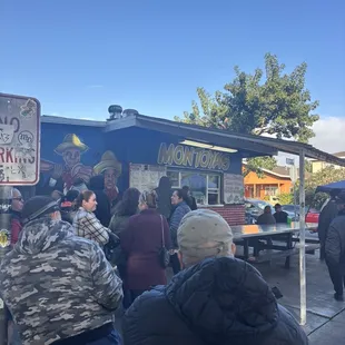 Line at 9am 01/25/25, CASH ONLY
