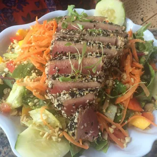 Seared Tuna Salad