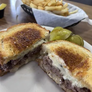 Patty melt w/ fries