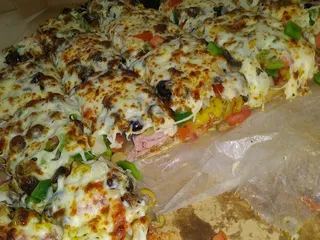 Scottown Montys Pizza & Mini Mart