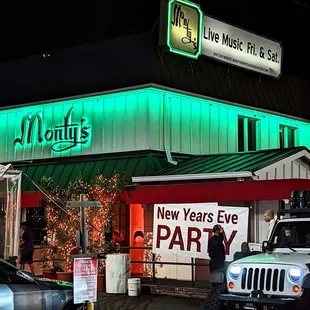 Monty's Restaurant 12/25/22