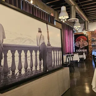 Photo partition of front entrance and main dining area