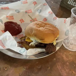 Farmers Daughter Burger