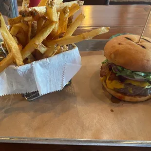 Bacon Classic w/ gluten free bun and side of French Fries