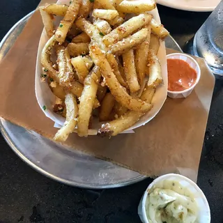 Spicy Garlic Fries