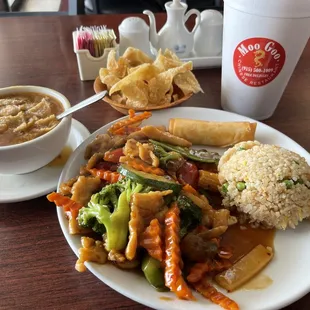 Hunan chicken, fried rice, hot &amp; sour soup, spring roll