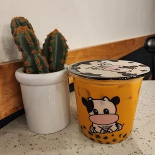 Thai milk tea w/ boba