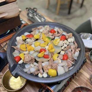 Grilled large intestines and abomasum