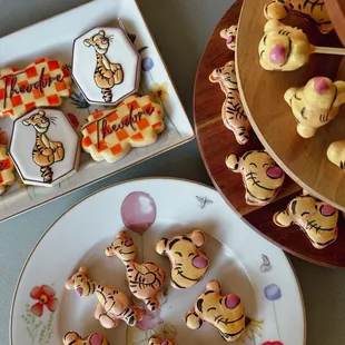 Custom sugar cookies, macarons, and cake pops