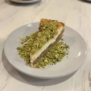 Baklava cheesecake