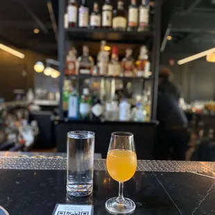Sliced Nectarine IPA 4 oz pour