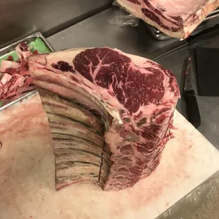 Legacy Maker whole rib. Dry aged 28 days