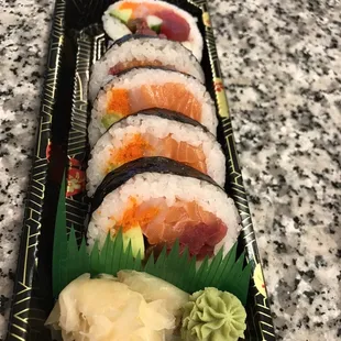 Chirashi Roll