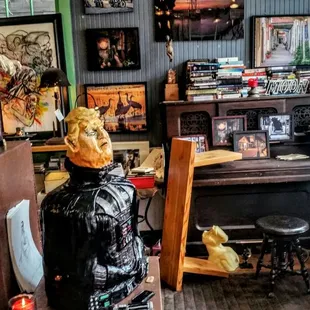 Moon Cafe Gallery
