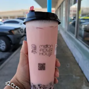 Strawberry milk tea