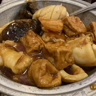 72.Hot Pot Seafood Combination