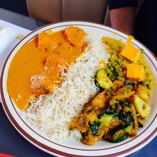 Chicken tiki masala lunch special... For only $6.99 with naan. What a steal!!