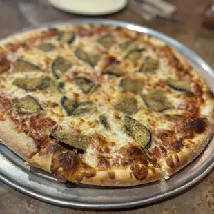 Medium pizza with breaded eggplant