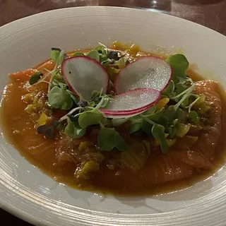 Salmon carpaccio