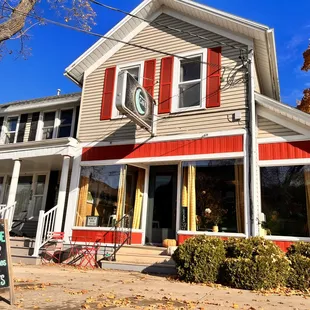 Another view of the outside of Moon Water Cafe in Appleton, Wi. Thank God I found a  place in Appleton that sold a delicious latte near me
