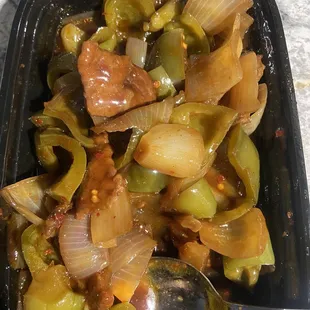 Pepper steak with onions and peppers spicy