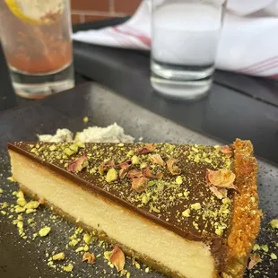 Halva cheesecake