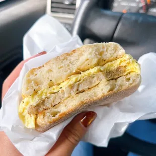 English Muffin Breakfast Sandwich (w/out cheese)