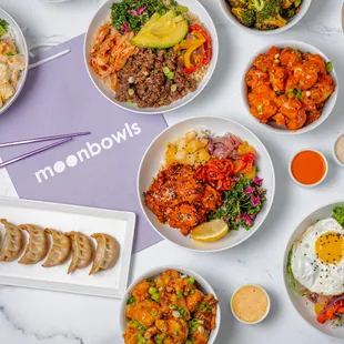 a variety of bowls of food