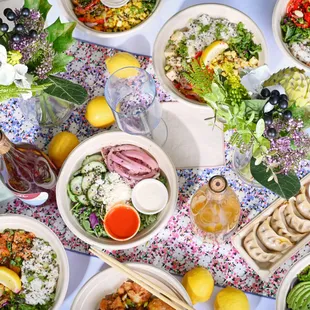 a table full of food and drinks