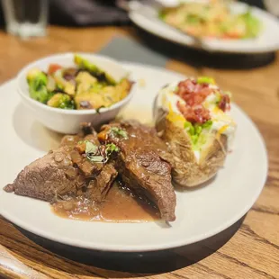 8oz. Boneless Braised Short Ribs