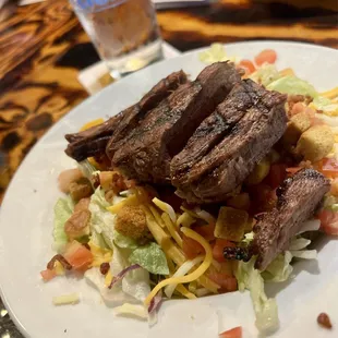 Side salad with steak