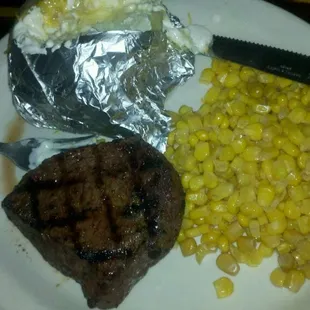 $8 steak dinner, also comes with a salad