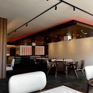 Smaller tables for couples or singles