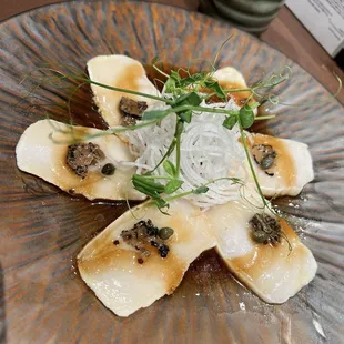 Moonga Sushi, Ramen & Bar