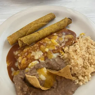 Mini rolled tacos with Red.