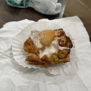 Baked apple fritter (instagram: @issa.cheatday)