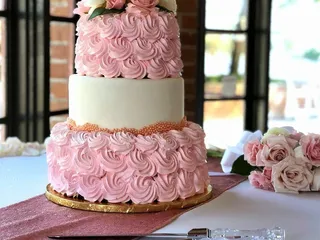 Zoe's Cakes and Cupcakes