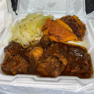 Oxtail cabbage &amp; yams