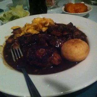 Oxtail a and Mac and Cheese