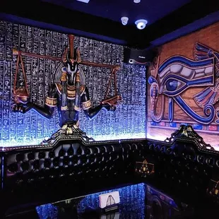 Egyptian themed room