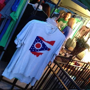 One of the many Ohio themed tee vendors.