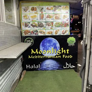 I absolutely love Moonlight Mediterranean! my favorite Hummus ever!!